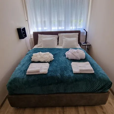 Queen Emma's Place Apartament Debreczyn